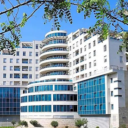 Kings Park Hotel